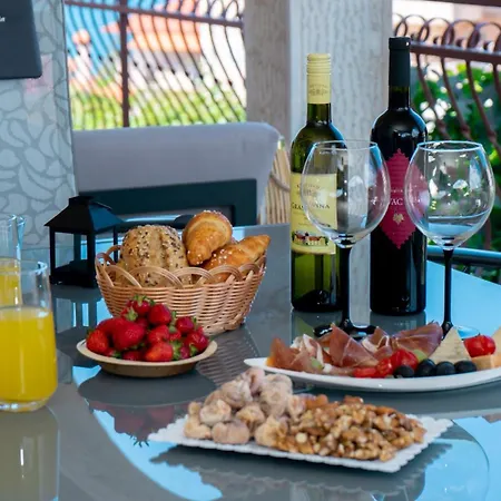 Apartamento Beata Sea View *